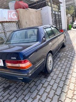 تۆیۆتا کراون